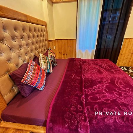 I Love Kasol Hostel & Rooftop Cafe Bagian luar foto