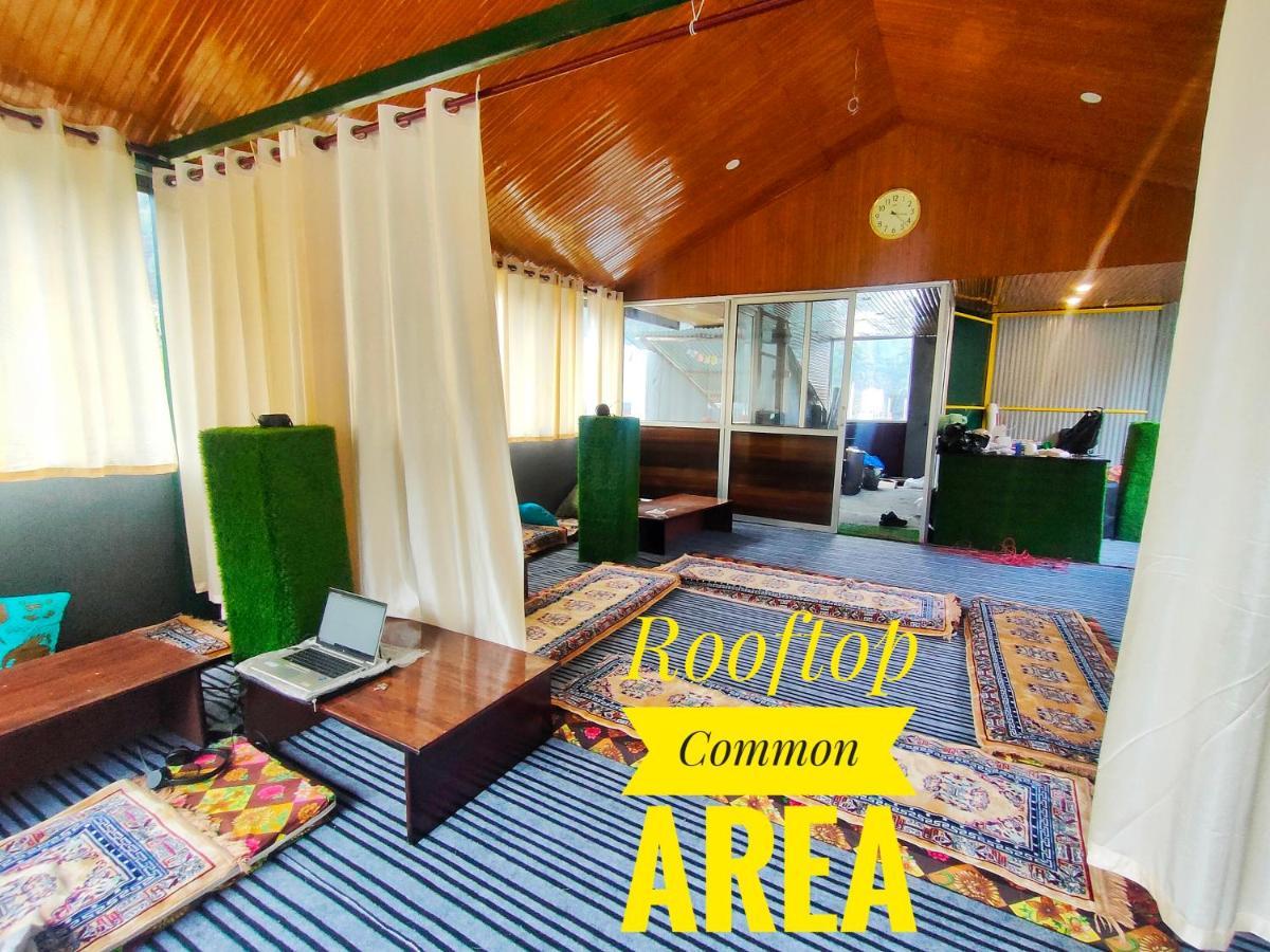 I Love Kasol Hostel & Rooftop Cafe Bagian luar foto