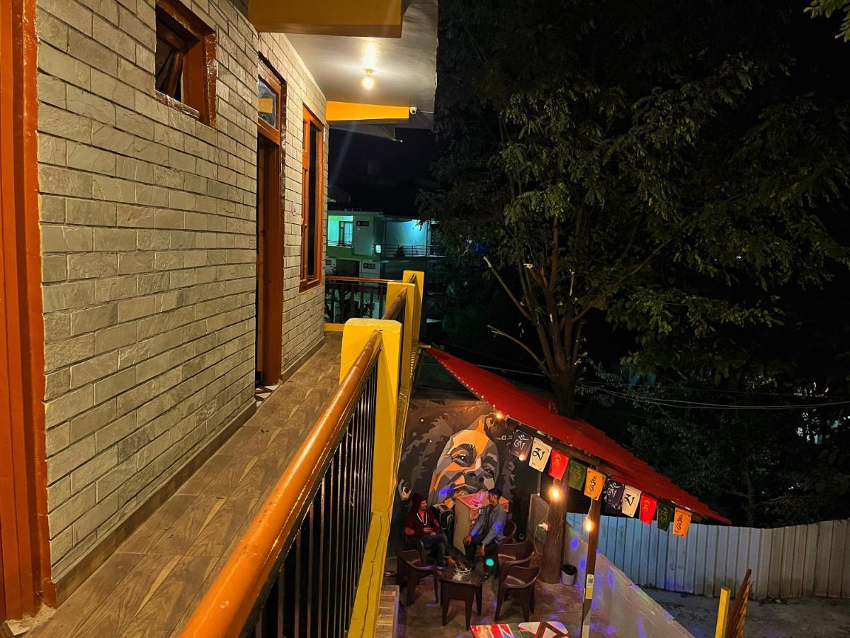 I Love Kasol Hostel & Rooftop Cafe Bagian luar foto