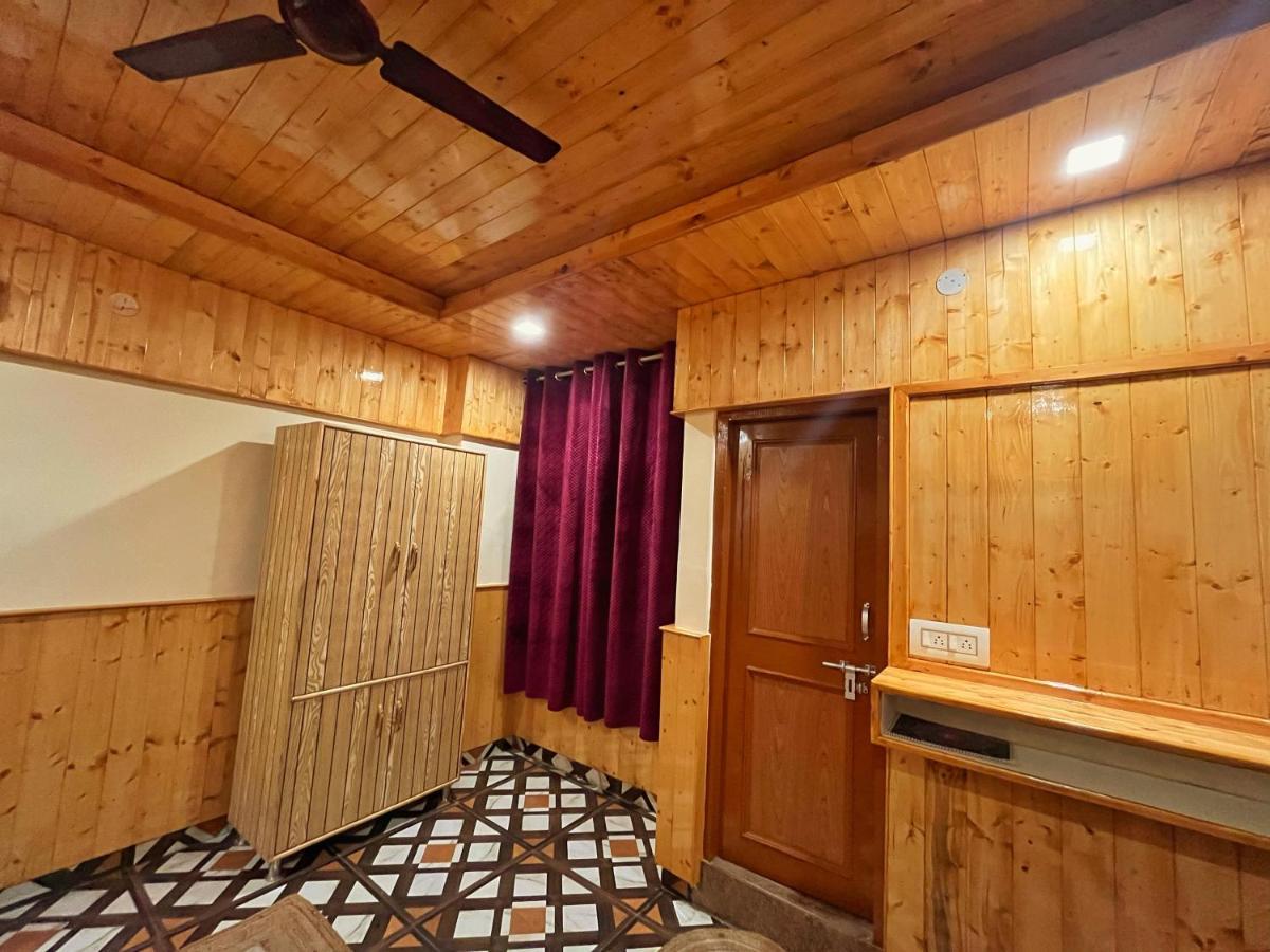 I Love Kasol Hostel & Rooftop Cafe Bagian luar foto